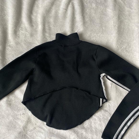 Adidas high-low long sleeve zip up crop top - Picture 6 of 6